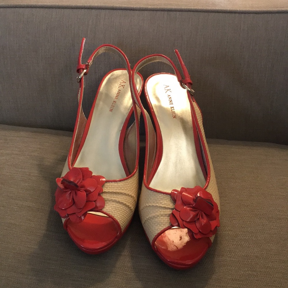 Anne Klein spring slickbacks